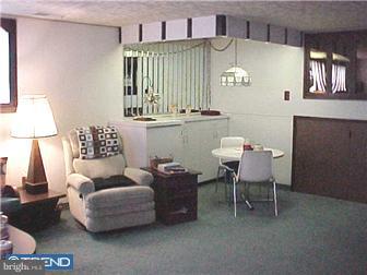 411 Milford Road Broomall, PA 19008 - Photo 6 of 12 Family Room