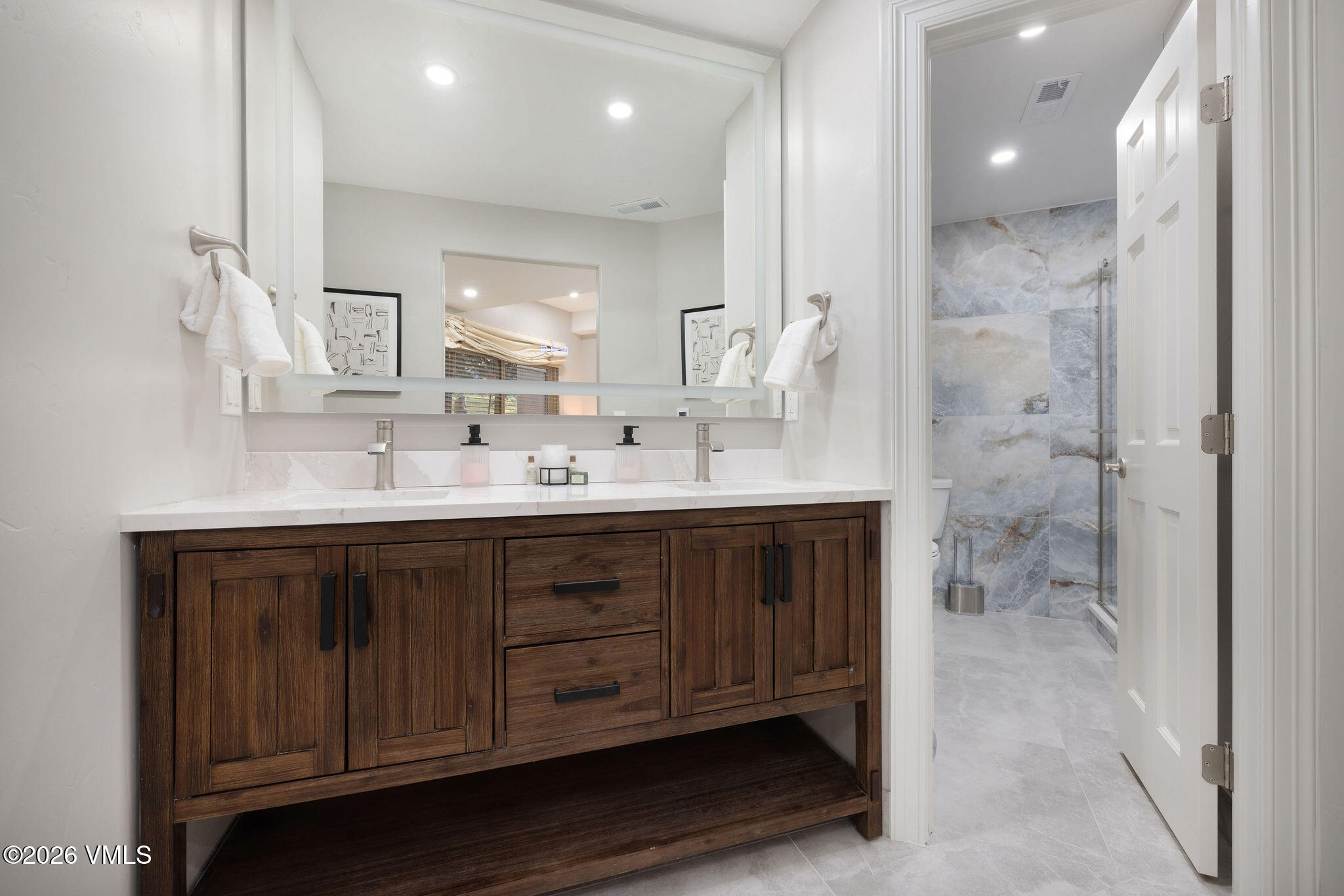 99 Castle Peak Close, Unit B Edwards, CO 81632 - Photo 22 of 35 2601_99_castle_peak_close_interior_bath0
