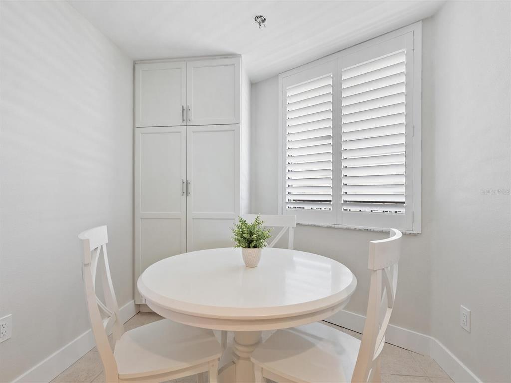 5880 Midnight Pass Road, Unit 906 Sarasota, FL 34242 - Photo 18 of 43