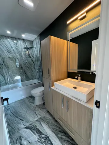 $2,500 | 2387 Jennings Street, Gary, IN 46404