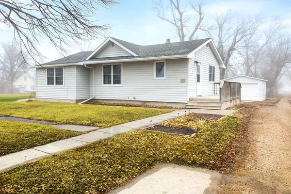 $157,000 | 424 4th Street Southeast, Hope, ND 58046