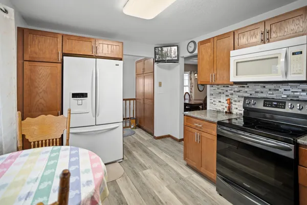 $157,000 | 424 4th Street Southeast, Hope, ND 58046