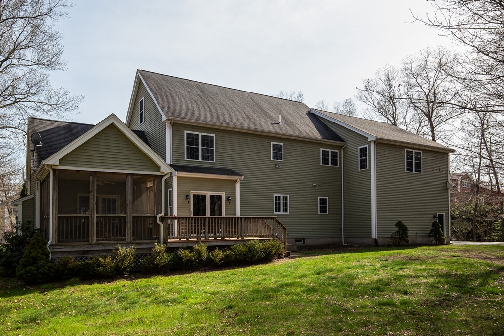 20 Stable Way Medway, MA 02053 - Photo 3 of 30 Gallery Image 3