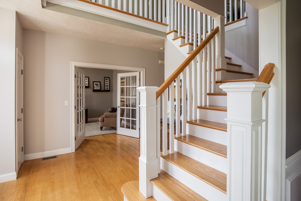 20 Stable Way Medway, MA 02053 - Photo 5 of 30 Gallery Image 5