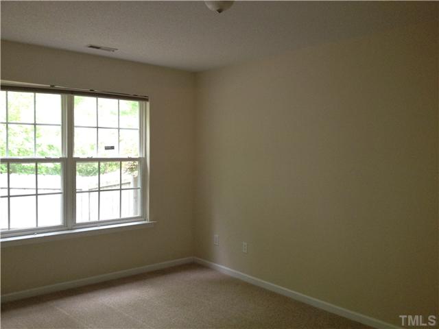 5401 Golden Moss Trail Raleigh, NC 27613 - Photo 8 of 12