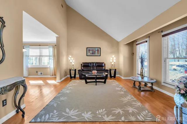 $875,000 | 15 Walnut Court, Old Bridge, NJ 07747