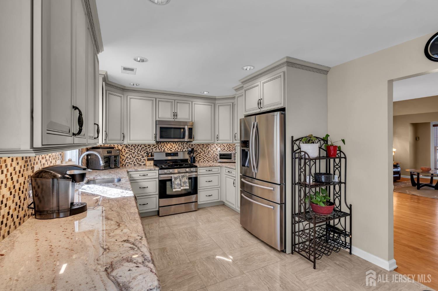 15 Walnut Court Old Bridge, NJ 07747 - Photo 7 of 27