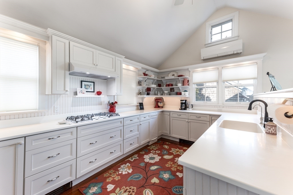 2032 Main Road Westport, MA 02791 - Photo 15 of 43