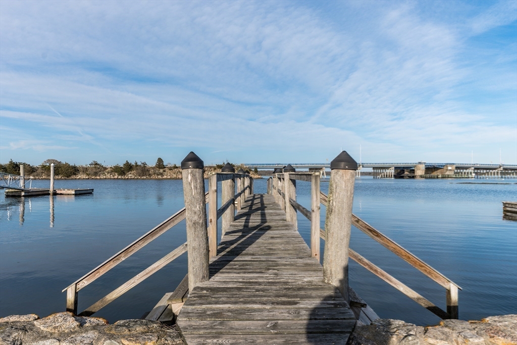 2032 Main Road Westport, MA 02791 - Photo 4 of 43