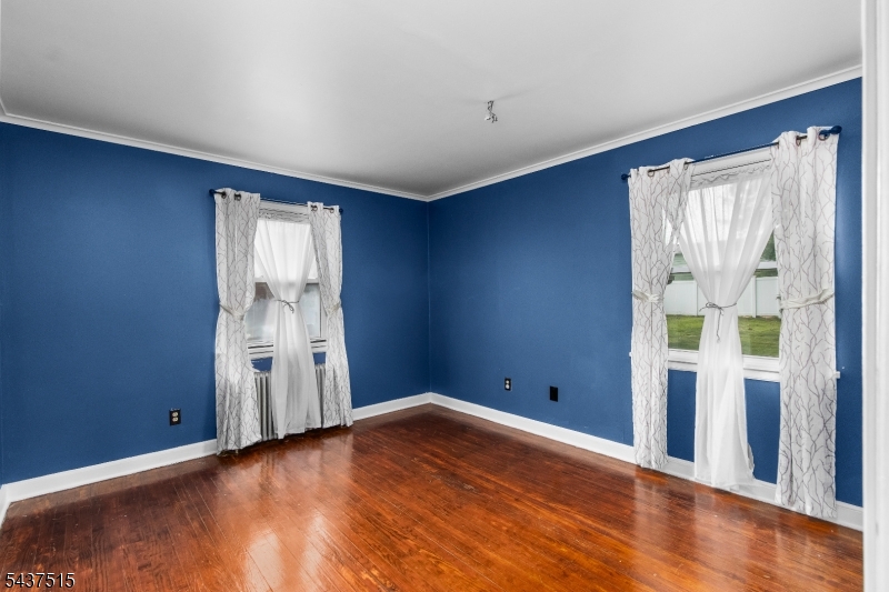 75 Lancaster Road Woodbridge, NJ 07067 - Photo 14 of 33