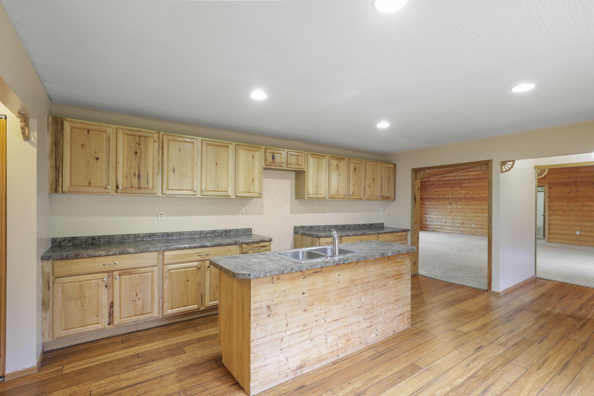 10295 Lookout Road Southwest Lancaster, OH 43130 - Photo 18 of 70 1000006384