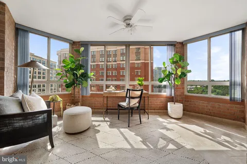 $549,999 | 2181 Jamieson Avenue, Unit 1002, Alexandria, VA 22314