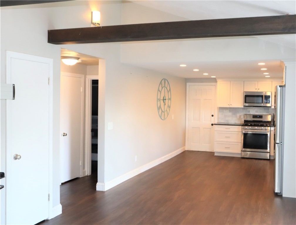 139 Tennyson Road Warwick, RI 02888 - Photo 6 of 19 Gallery Image 6