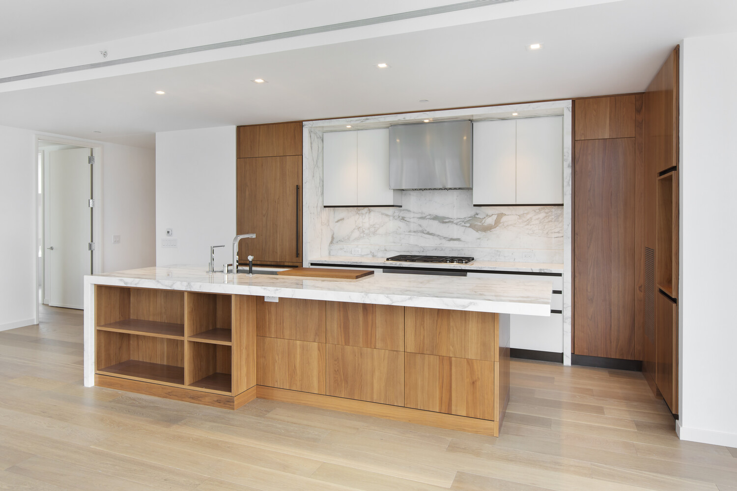 1 West End Avenue, Unit 26C Manhattan, NY 10023 - Photo 2 of 6