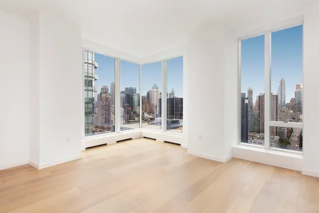 $18,500 | 1 West End Avenue, Unit 26C | Upper West Side