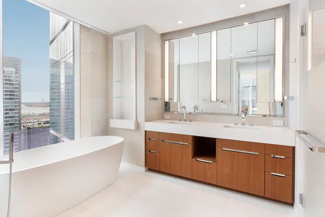 $18,500 | 1 West End Avenue, Unit 26C | Upper West Side