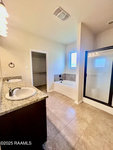 $1,895 | 303 Ouachita Drive, Lafayette, LA 70506