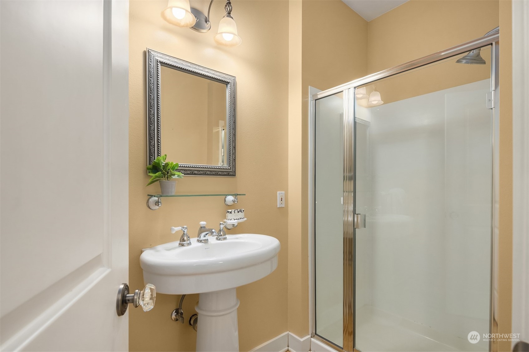 14100 Stranne Road Northeast Bainbridge Island, WA 98110 - Photo 12 of 40 Gallery Image 12