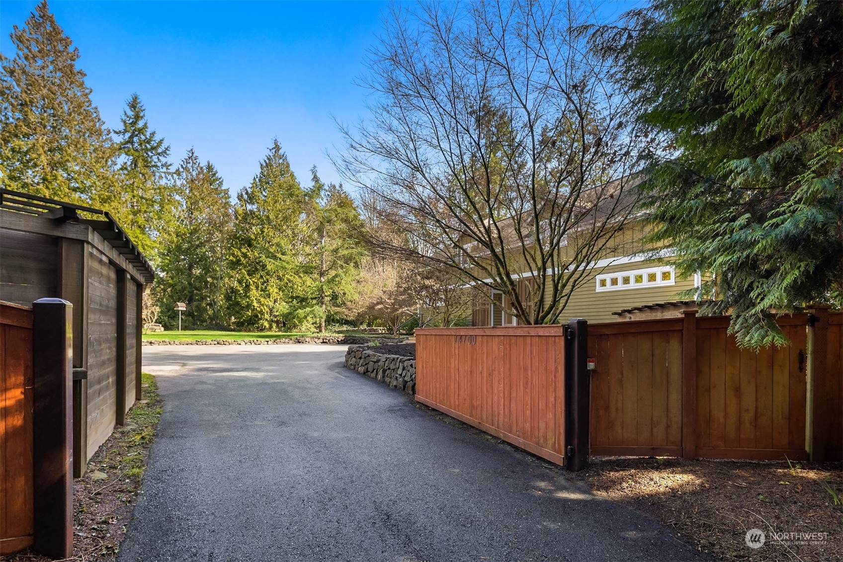 14100 Stranne Road Northeast Bainbridge Island, WA 98110 - Photo 3 of 40 Gallery Image 3