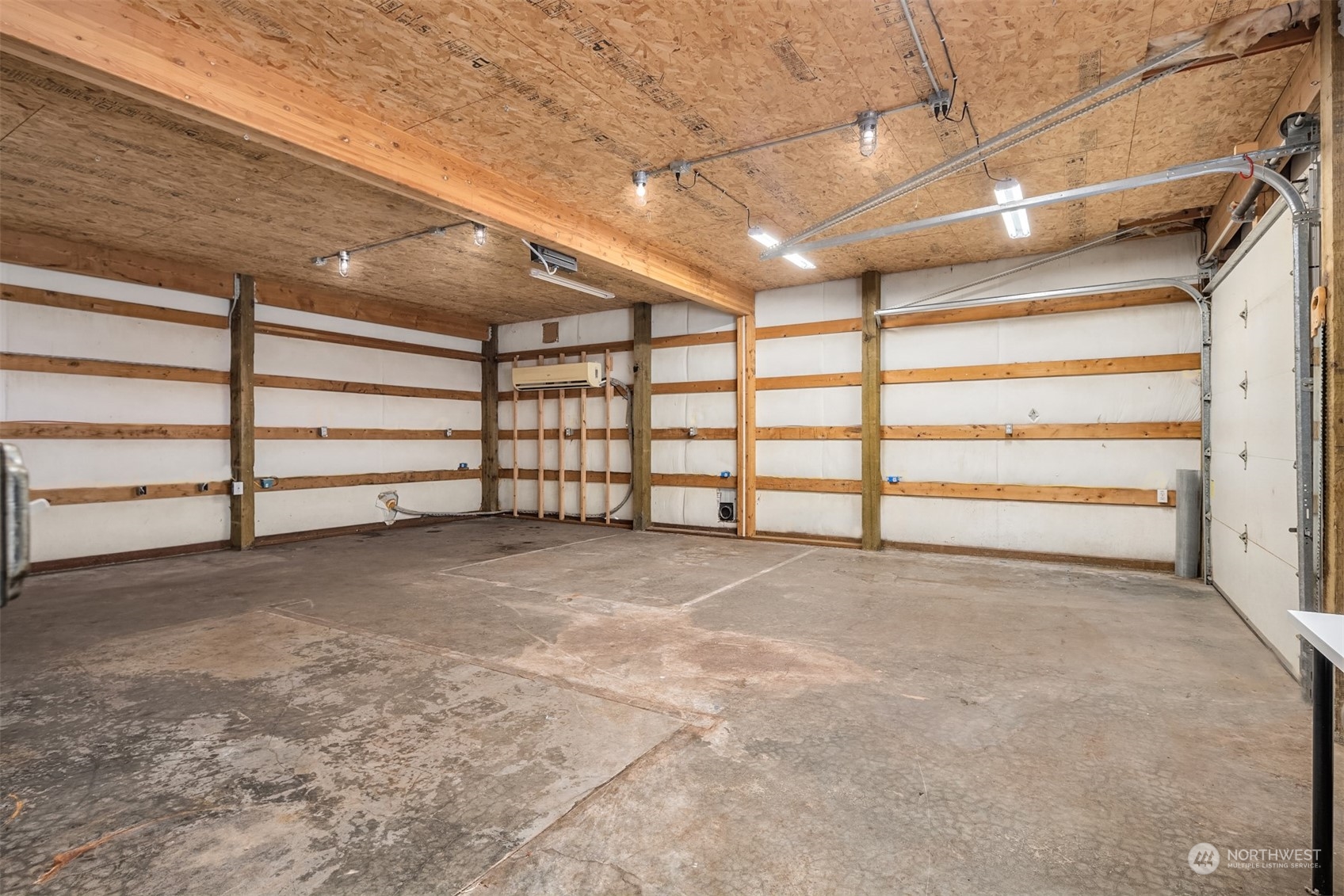 14100 Stranne Road Northeast Bainbridge Island, WA 98110 - Photo 33 of 40 Gallery Image 33