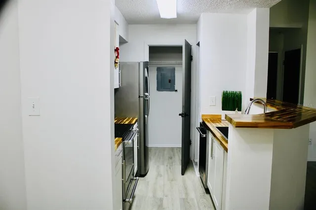 $150,000 | 216 Afton Square, Unit 202, Altamonte Springs, FL 32714