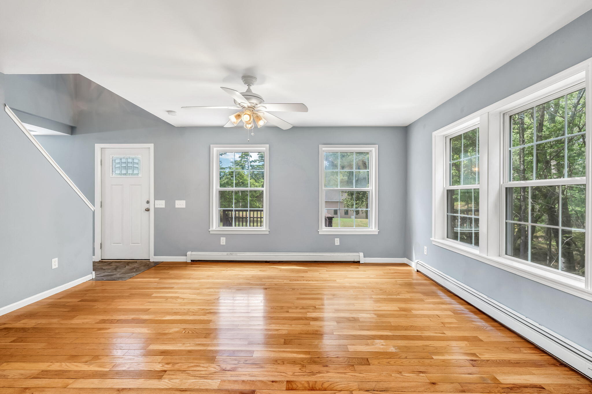 25 North End Road Georgetown, ME 04548 - Photo 10 of 61 Front to back Living room