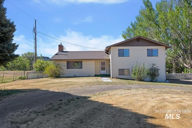 $449,900 | 1211 4338 Road North, Buhl, ID 83316