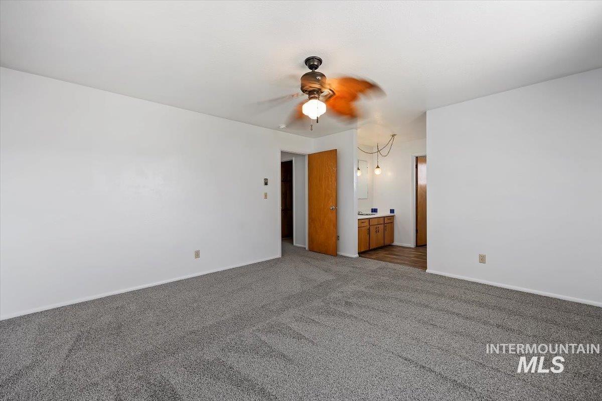 1211 4338 Road North Buhl, ID 83316 - Photo 13 of 35