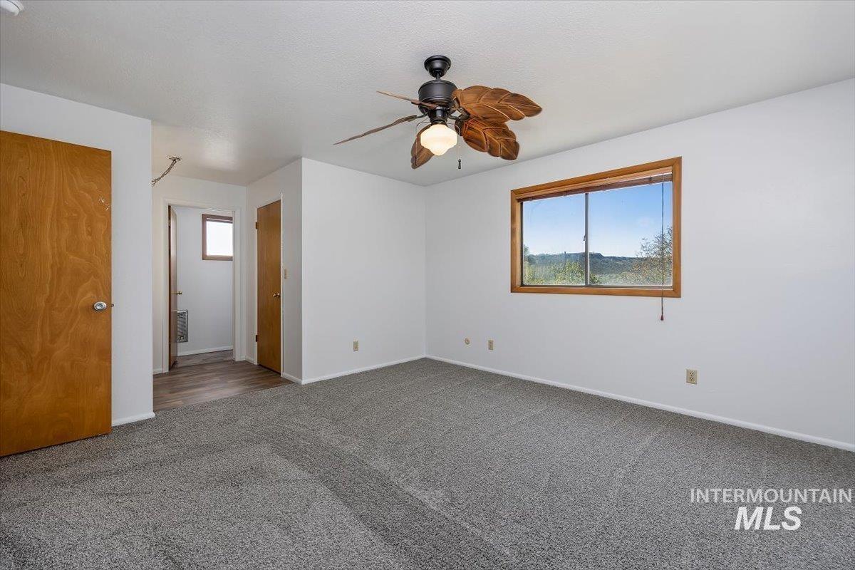 1211 4338 Road North Buhl, ID 83316 - Photo 14 of 35