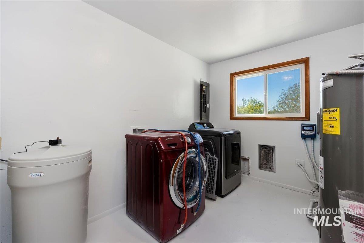 1211 4338 Road North Buhl, ID 83316 - Photo 6 of 35