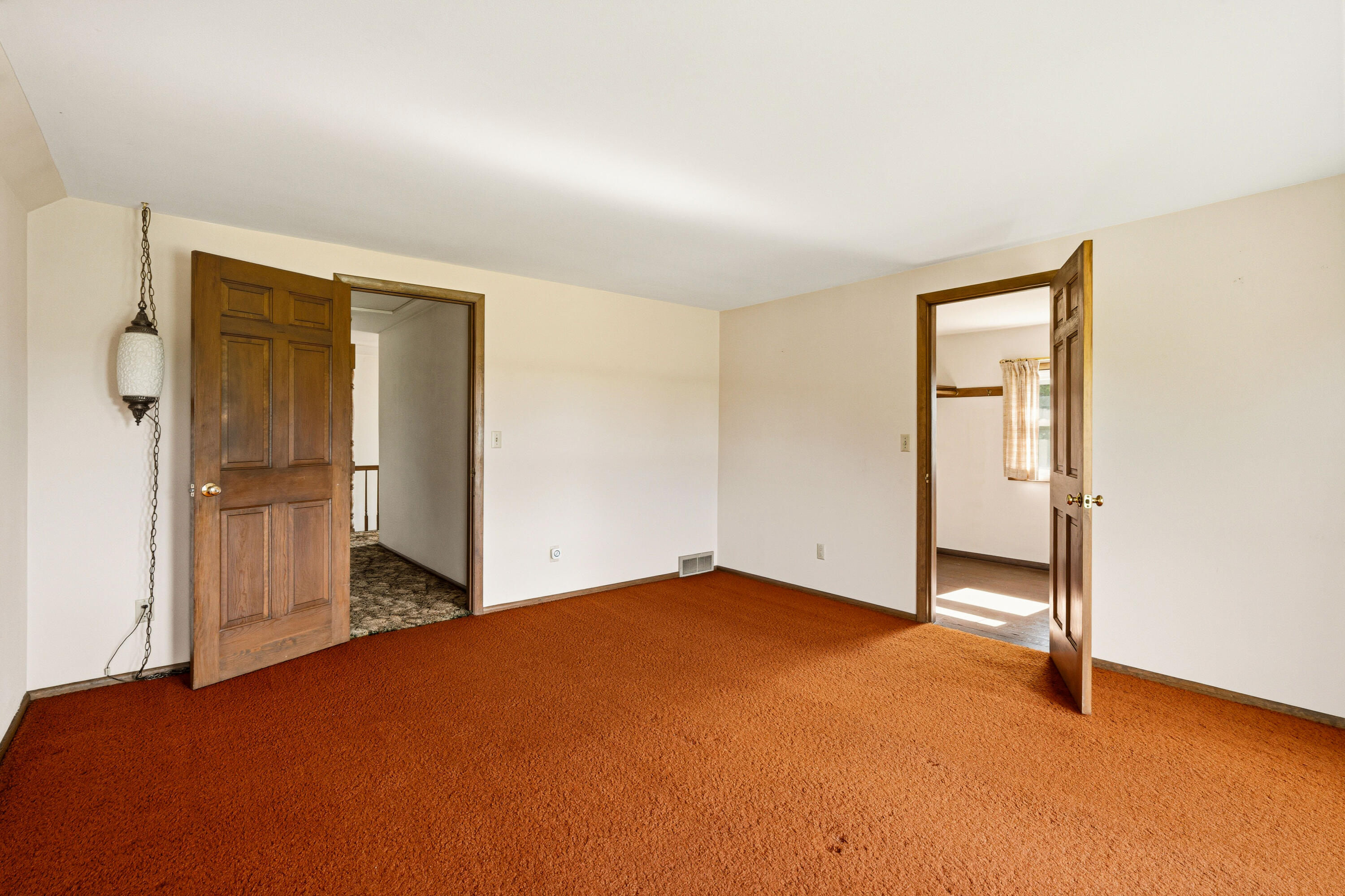 19272 West Coffee Road New Berlin, WI 53146 - Photo 27 of 49 Second Floor Bedroom