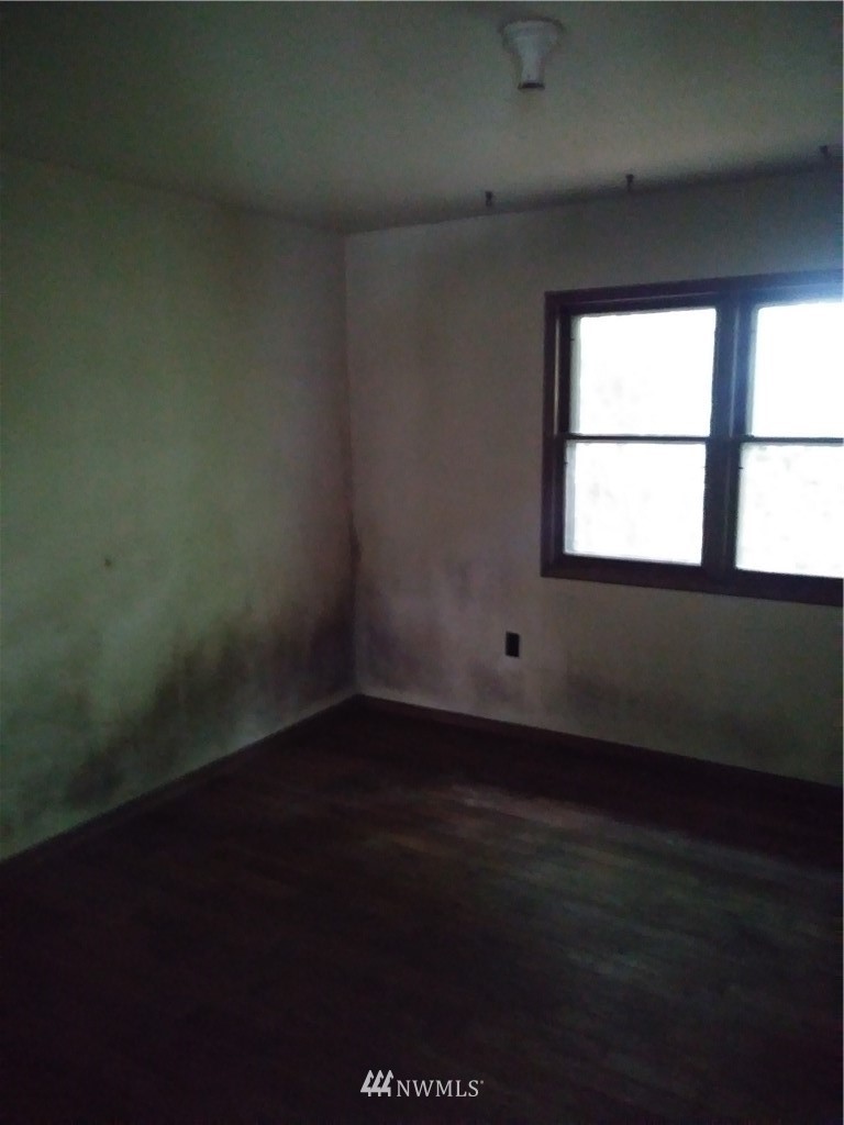 109 Oak Street, Unit B Bremerton, WA 98310 - Photo 11 of 25 Gallery Image 11