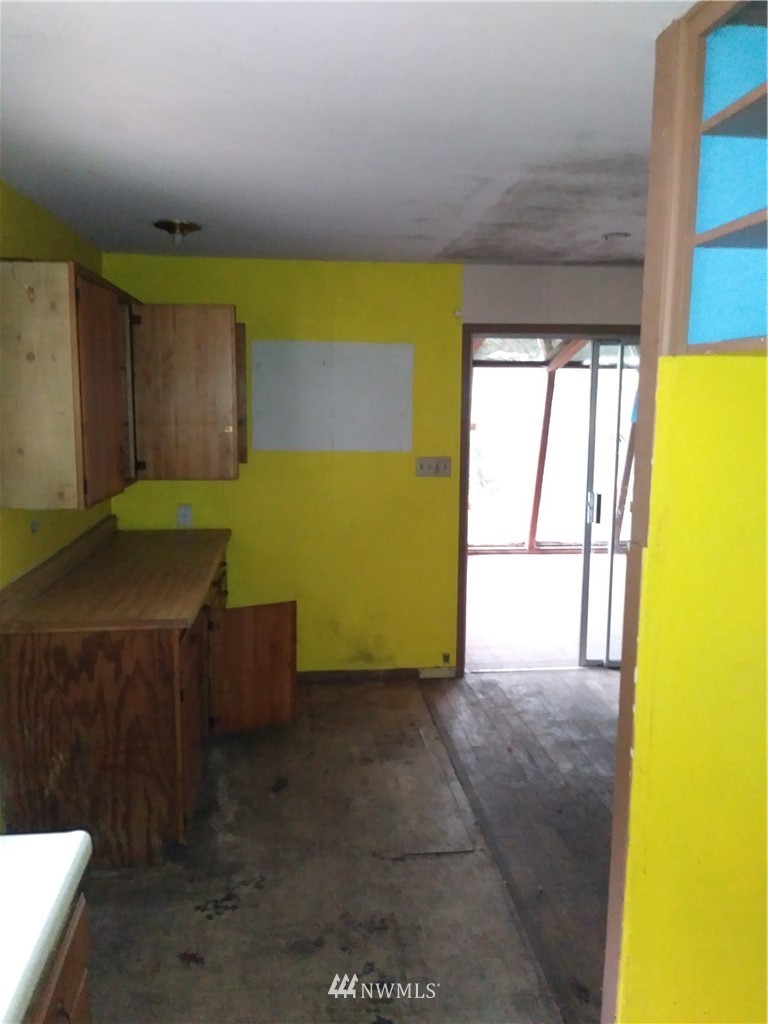 109 Oak Street, Unit B Bremerton, WA 98310 - Photo 17 of 25 Gallery Image 17