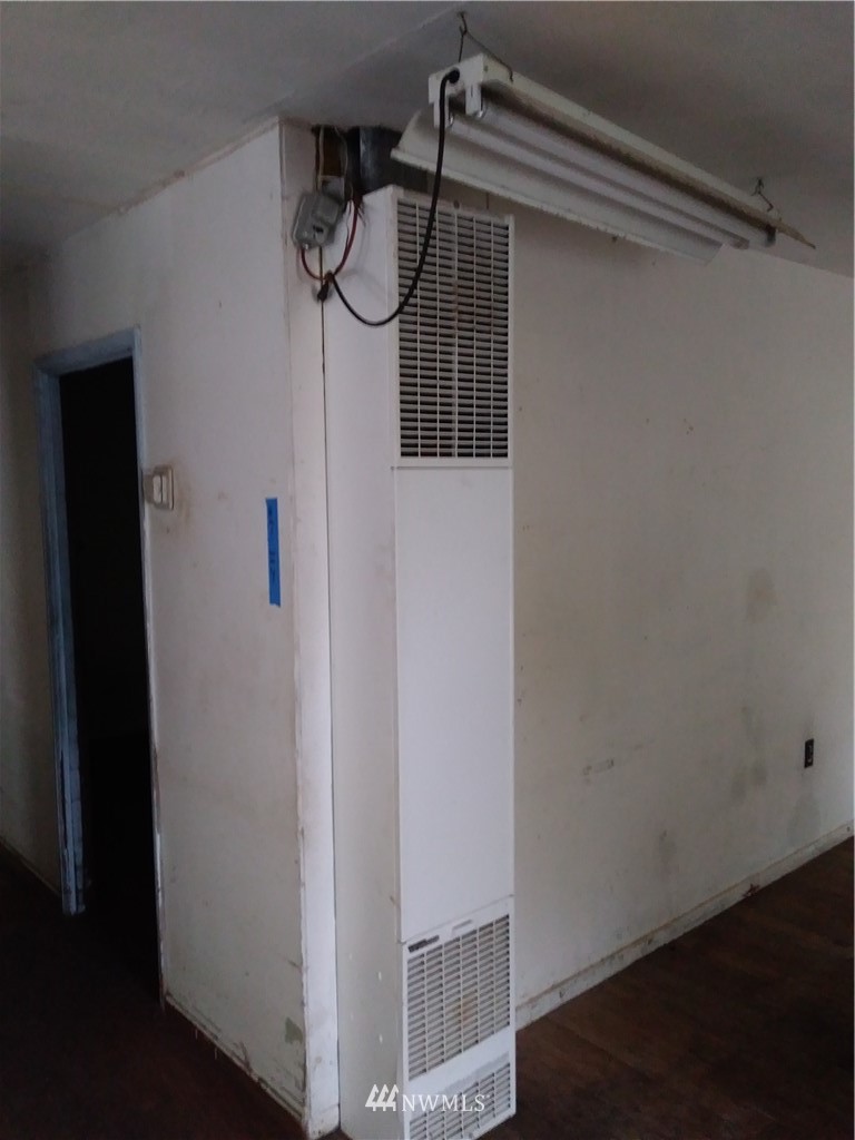 109 Oak Street, Unit B Bremerton, WA 98310 - Photo 10 of 25 Gallery Image 10