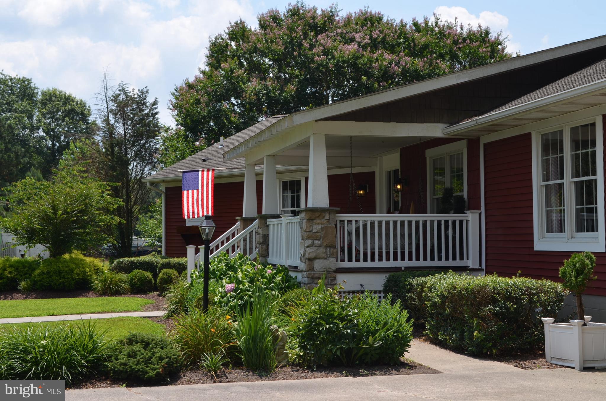 1514 New Bridge Road Pocomoke City, MD 21851 - Photo 4 of 96 Side view of porch