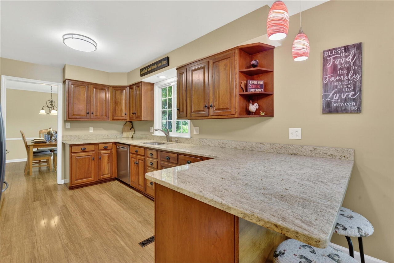 48377 Gyde Road Canton, MI 48187 - Photo 15 of 96
