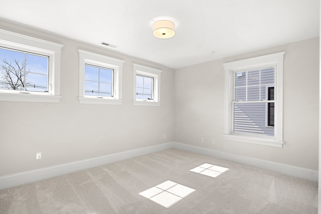 24 Fellows Road, Unit 3 Ipswich, MA 01938 - Photo 32 of 42