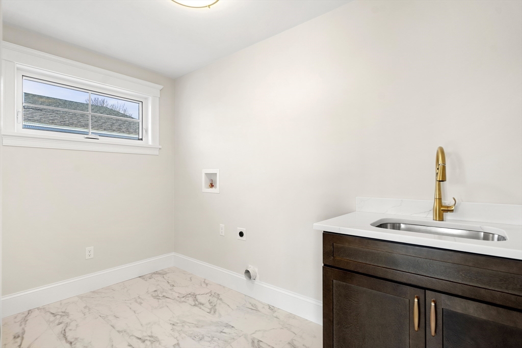 24 Fellows Road, Unit 3 Ipswich, MA 01938 - Photo 34 of 41