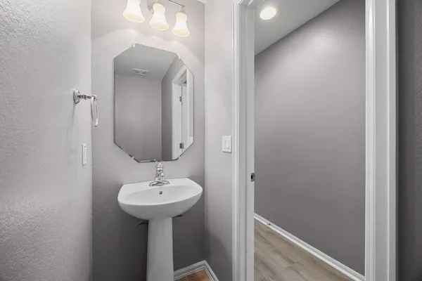 $2,395 | 500 Kingfisher Lane, Leander, TX 78641