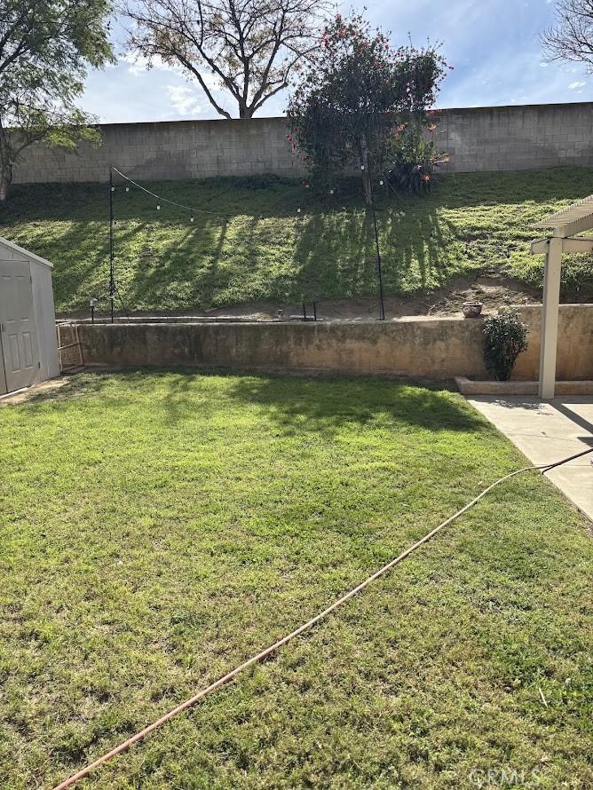 15597 Castellion Road Fontana, CA 92337 - Photo 16 of 20 Yard 1