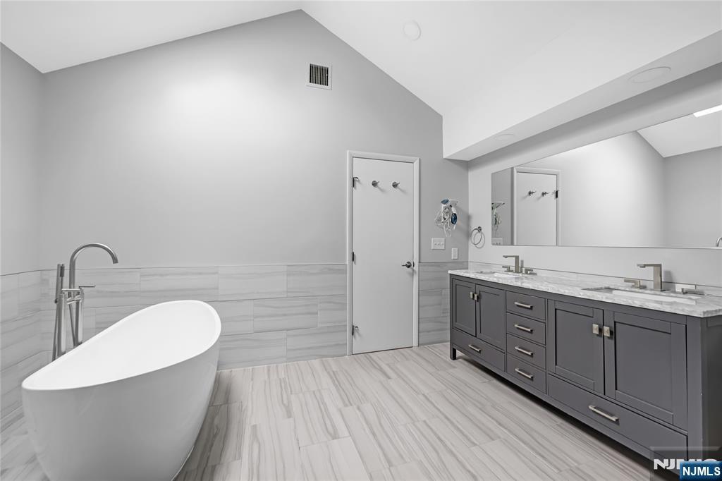 3 Forest Road Tenafly, NJ 07670 - Photo 28 of 50