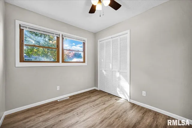 $260,000 | 104 Robert Drive, Normal, IL 61761