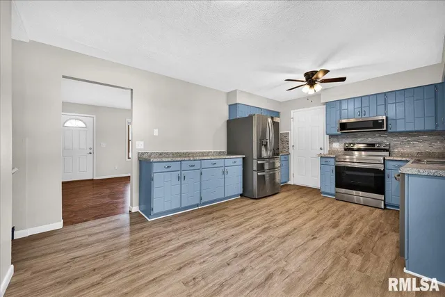 $260,000 | 104 Robert Drive, Normal, IL 61761