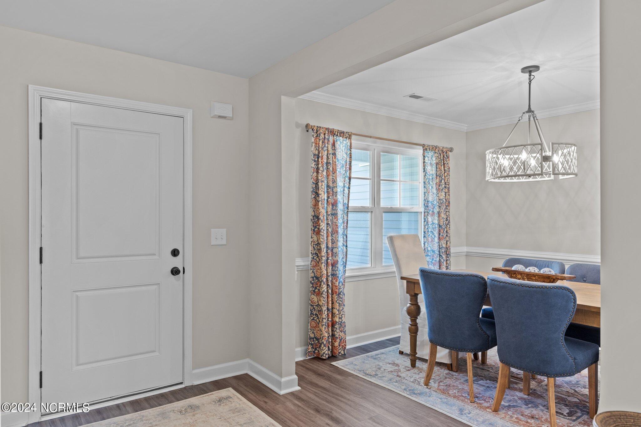 319 Echo Ridge Road Swansboro, NC 28584 - Photo 13 of 50 Foyer