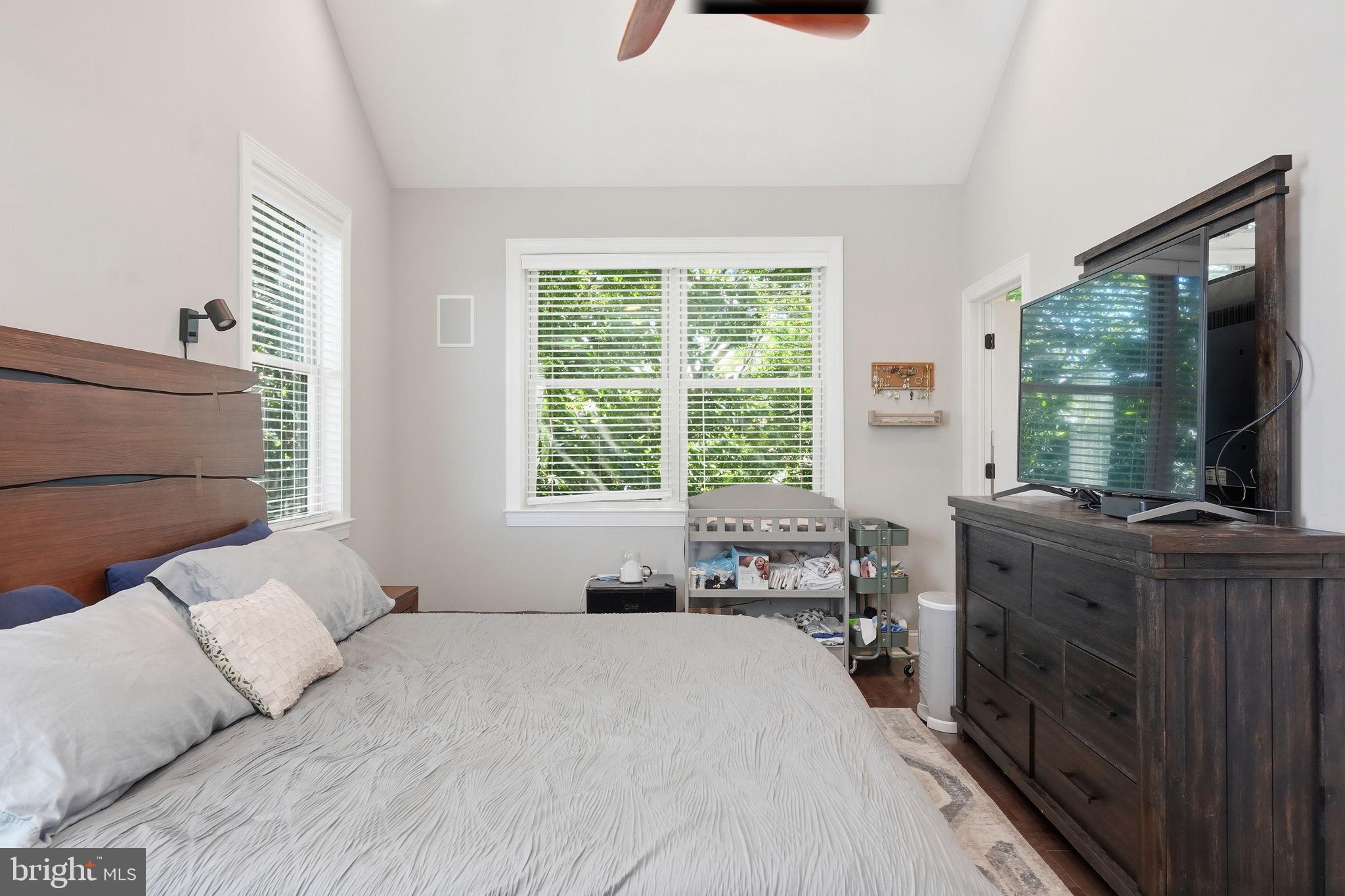 255 Ripka Street Philadelphia, PA 19127 - Photo 25 of 73 Serene bedroom with natural light.