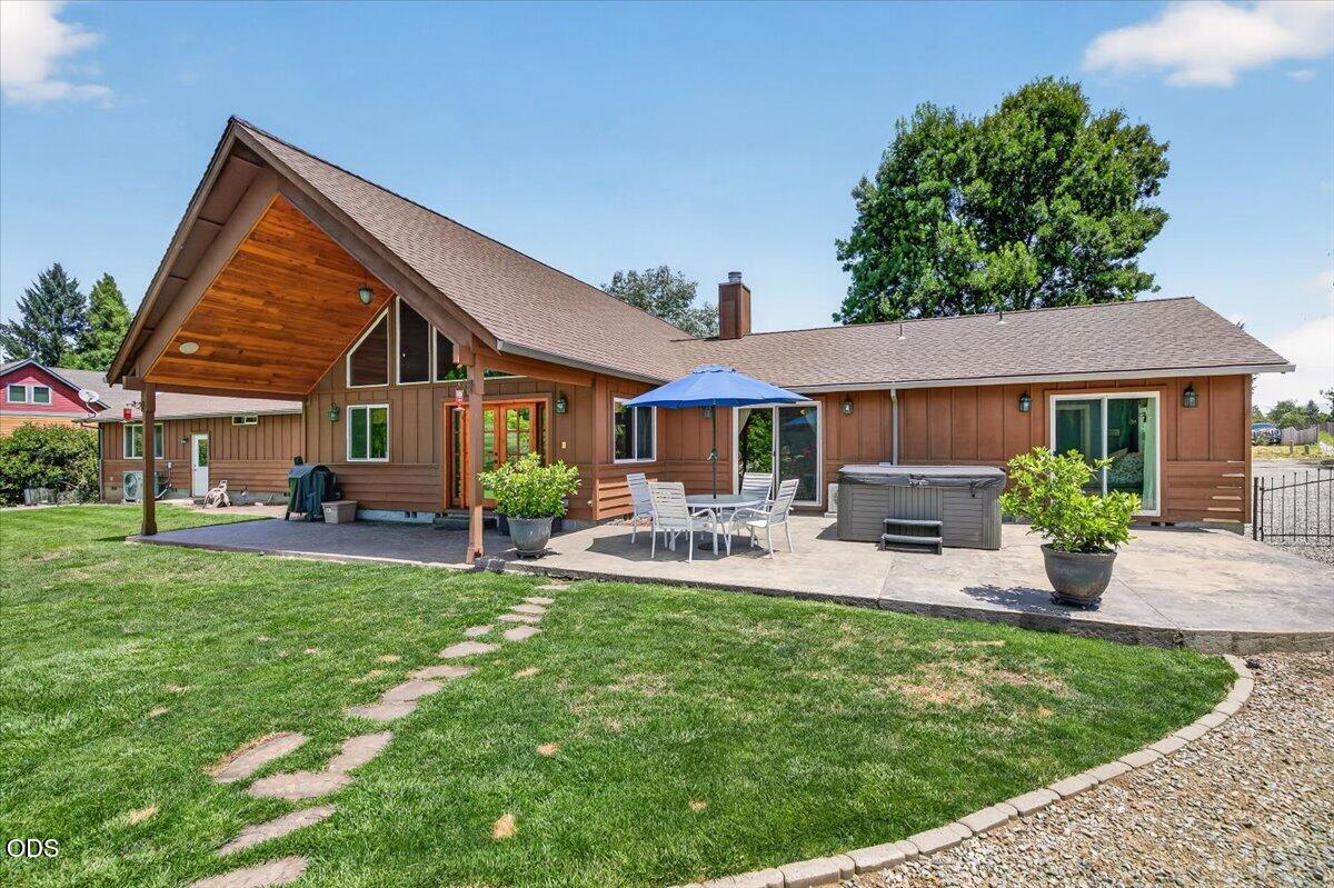 2240 Hull Road Medford, OR 97501 - Photo 31 of 49