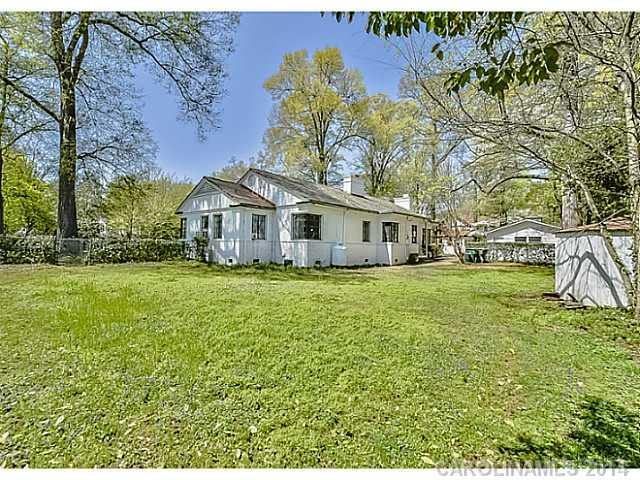 2001 Sharon Road Charlotte, NC 28207 - Photo 5 of 8 Gallery Image 5