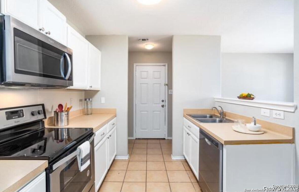 3950 Key W Way Converse, TX 78109 - Photo 2 of 8