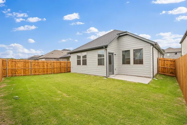 $2,200 | 405 Green Gables Drive, McKinney, TX 75071