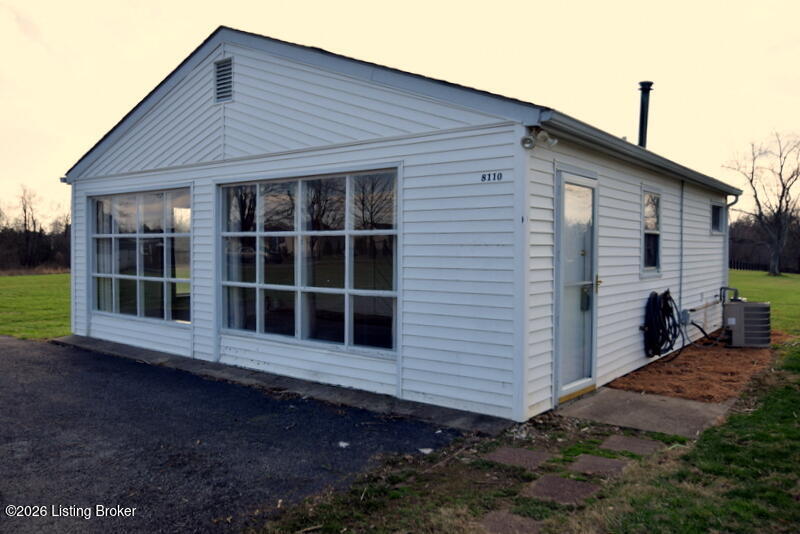 8110 Cooper Chapel Road Louisville, KY 40229 - Photo 1 of 31 DSC_0888